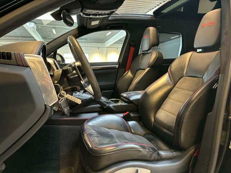 Porsche Cayenne GTS