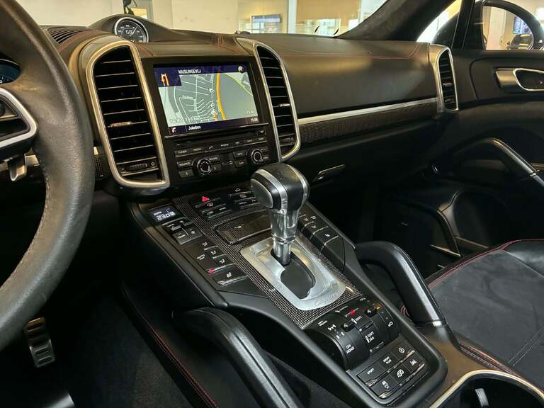 Porsche Cayenne GTS