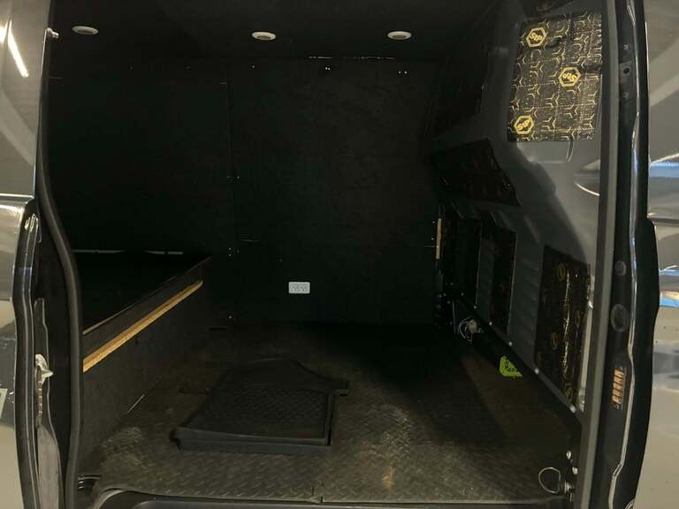 Mercedes Vito 114