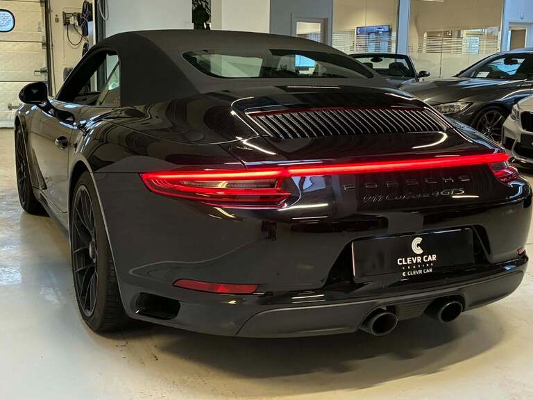 Porsche 911 Carrera 4 GTS
