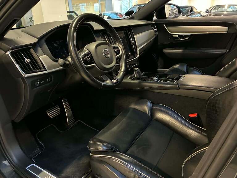 Volvo V90