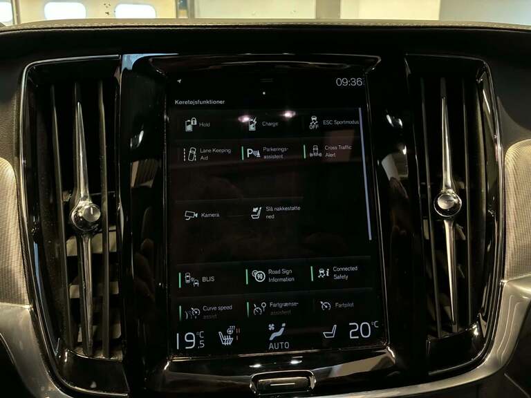 Volvo V90