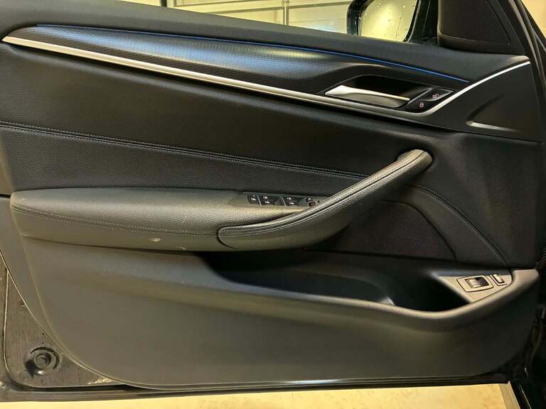 BMW 530e