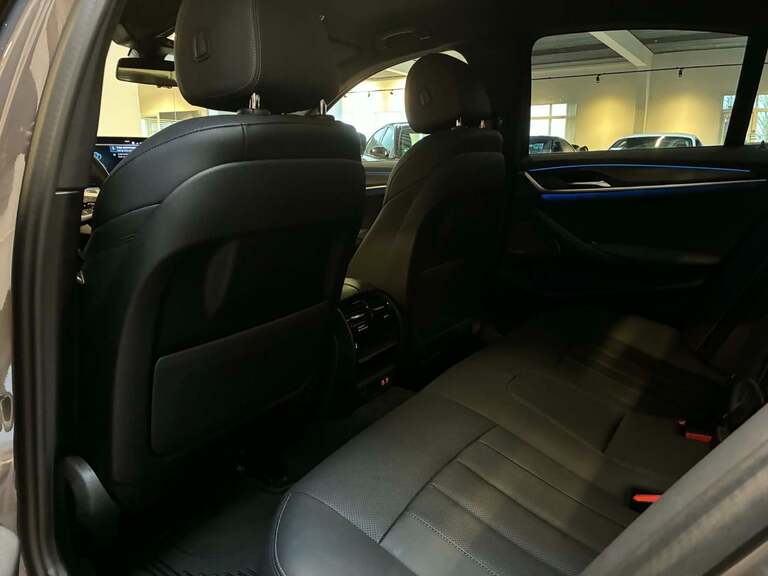 BMW 530e