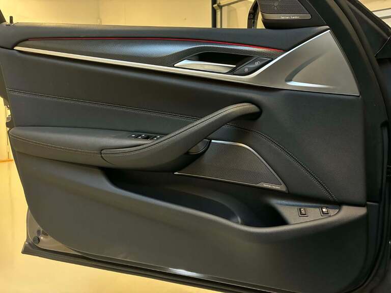 BMW 530e