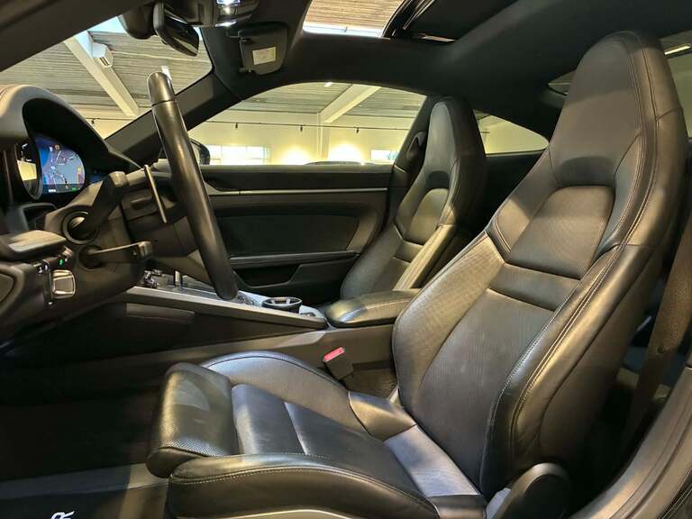 Porsche 911 Carrera 4S