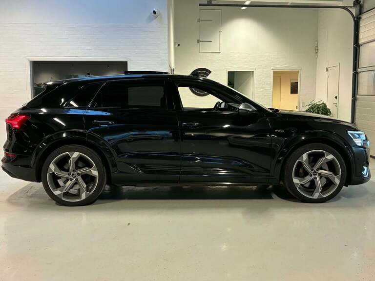 Audi e-tron S