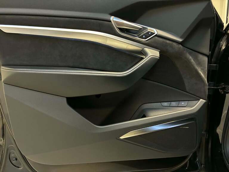 Audi e-tron S