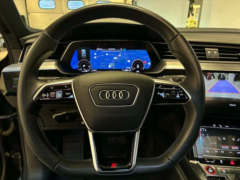 Audi e-tron S