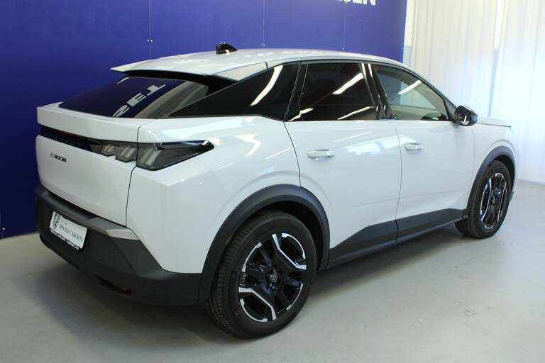 Peugeot e-3008