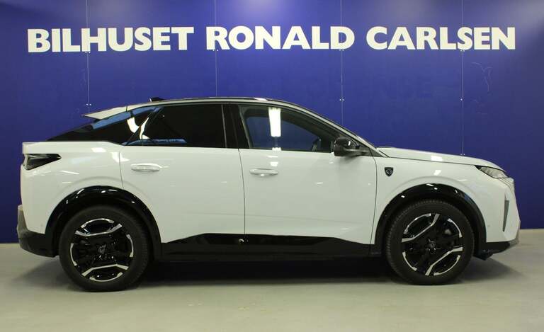 Peugeot e-3008