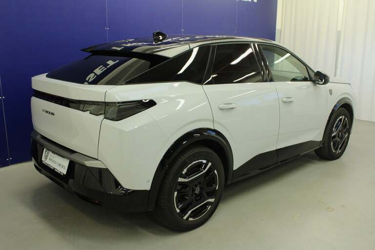 Peugeot e-3008