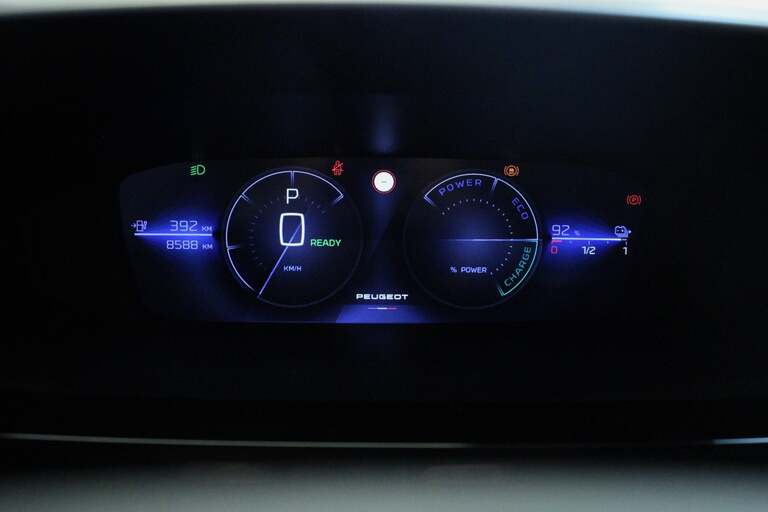 Peugeot e-308