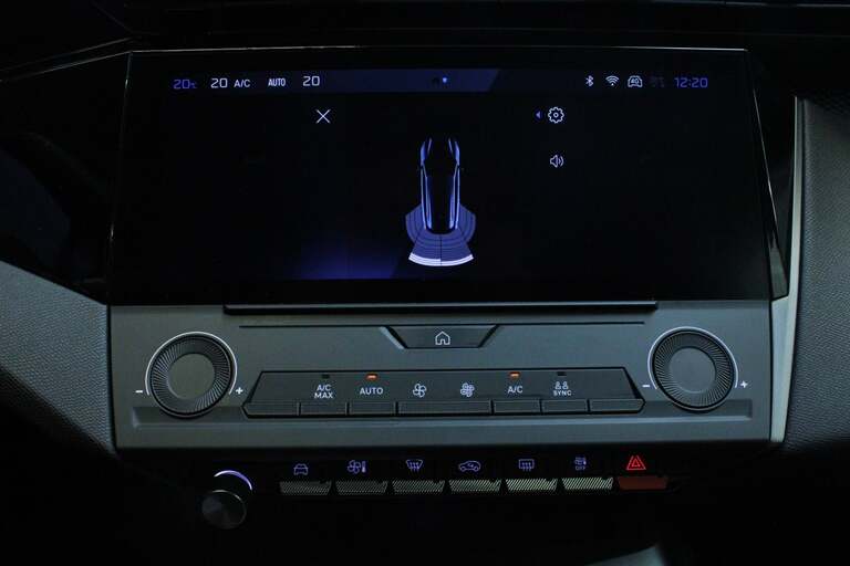Peugeot e-308