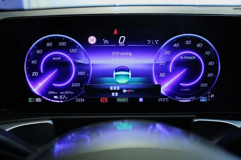 Mercedes EQB300