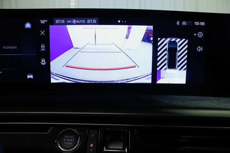 Peugeot e-3008