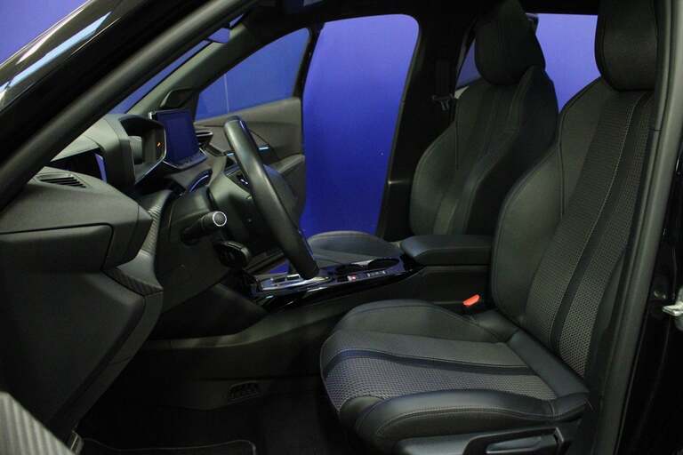 Peugeot e-2008