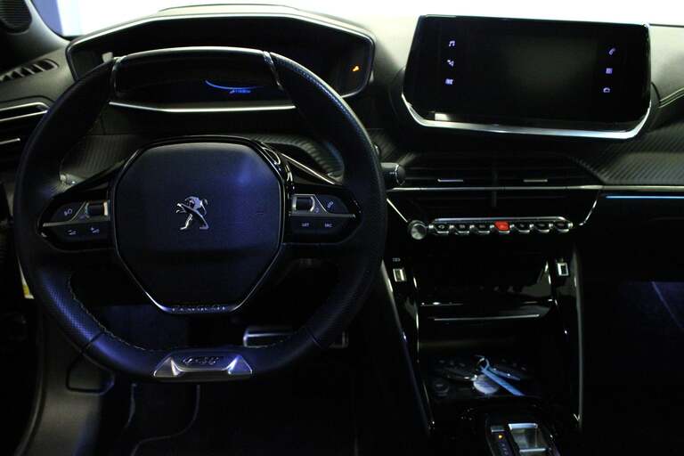 Peugeot e-2008