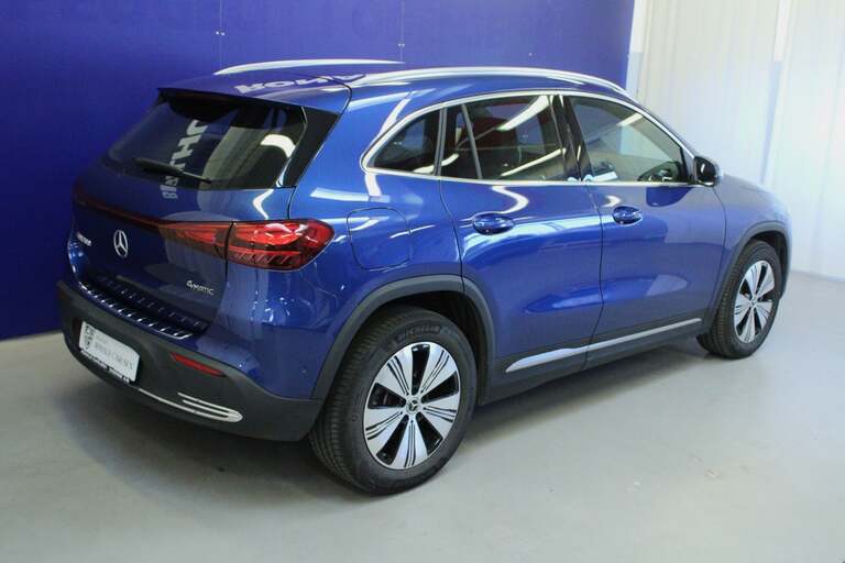 Mercedes EQA300