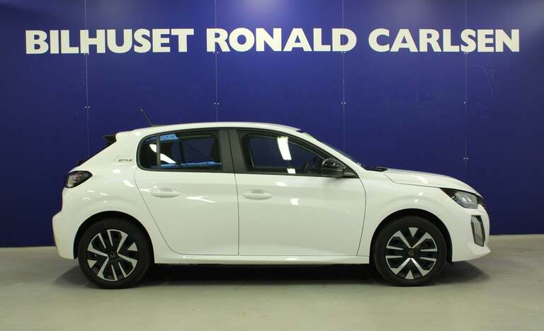 Peugeot e-208