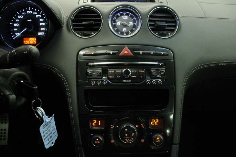 Peugeot RCZ
