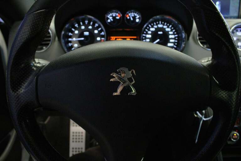 Peugeot RCZ