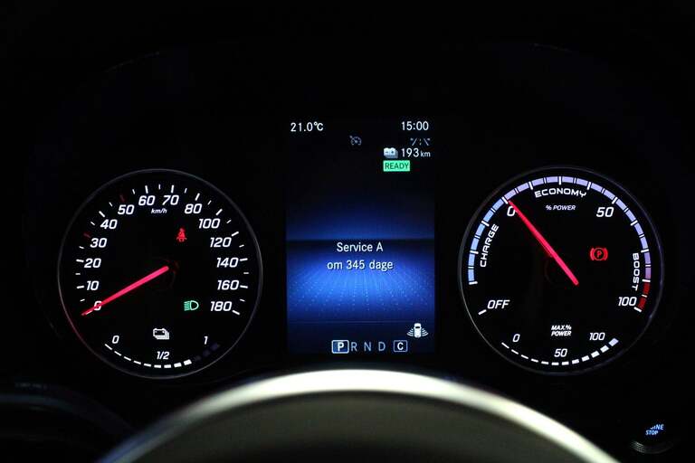 Mercedes EQT200