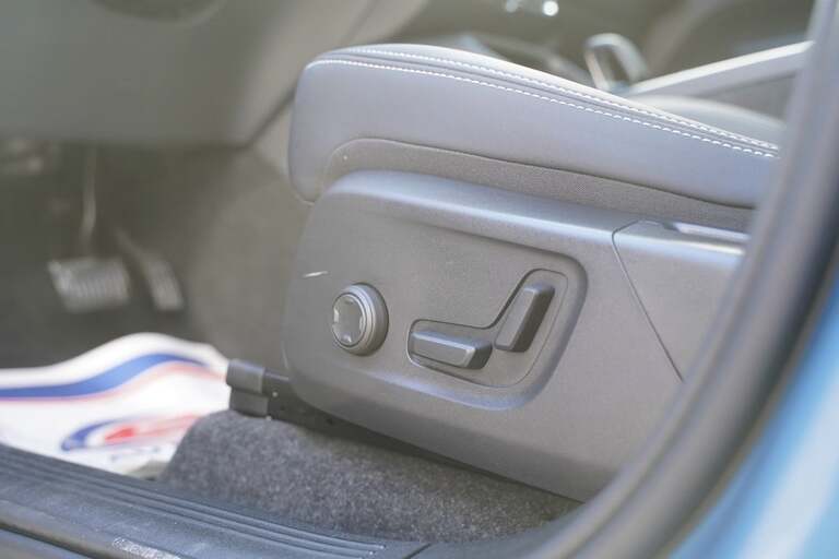 Volvo EX40