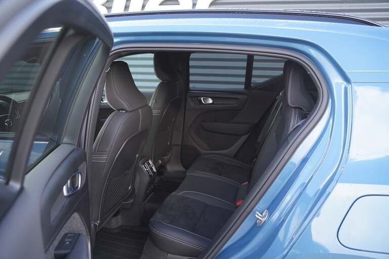 Volvo EX40
