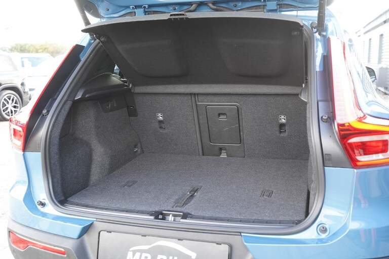 Volvo EX40