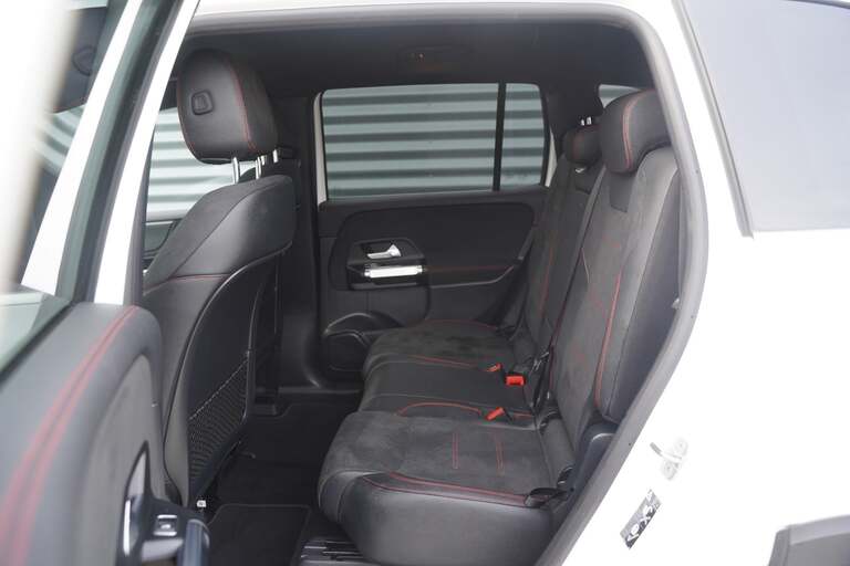 Mercedes EQB250+
