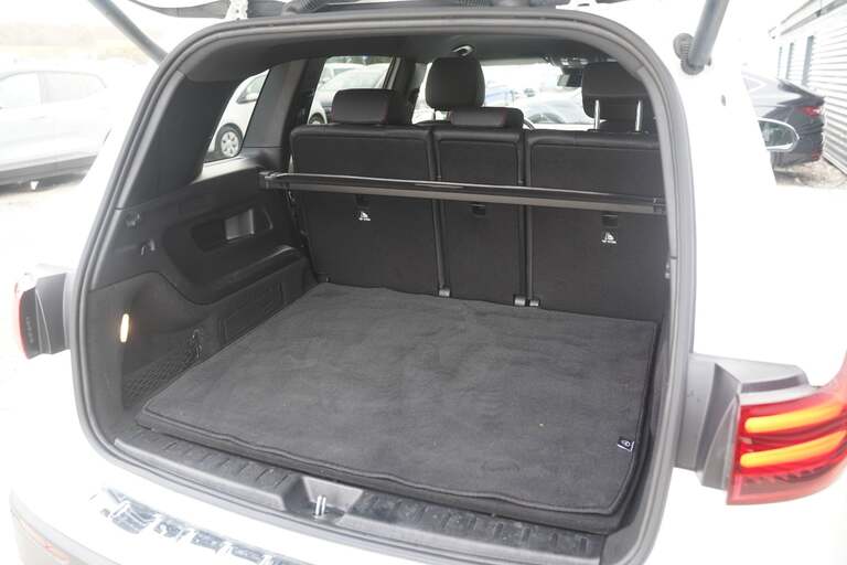 Mercedes EQB250+