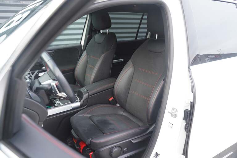 Mercedes EQB250+
