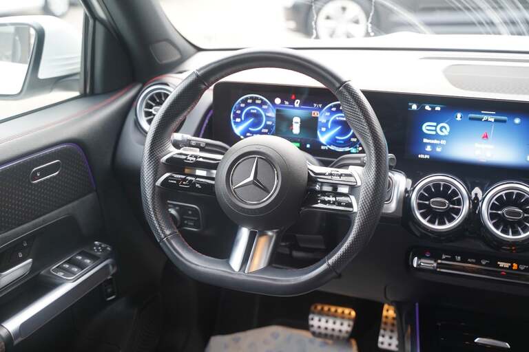 Mercedes EQB250+