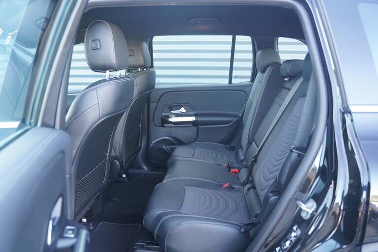 Mercedes EQB250+