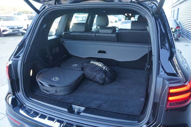 Mercedes EQB250+