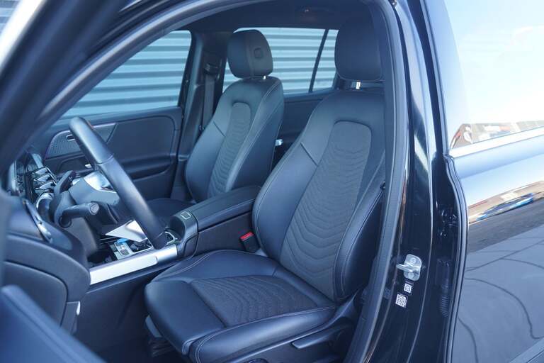 Mercedes EQB250+