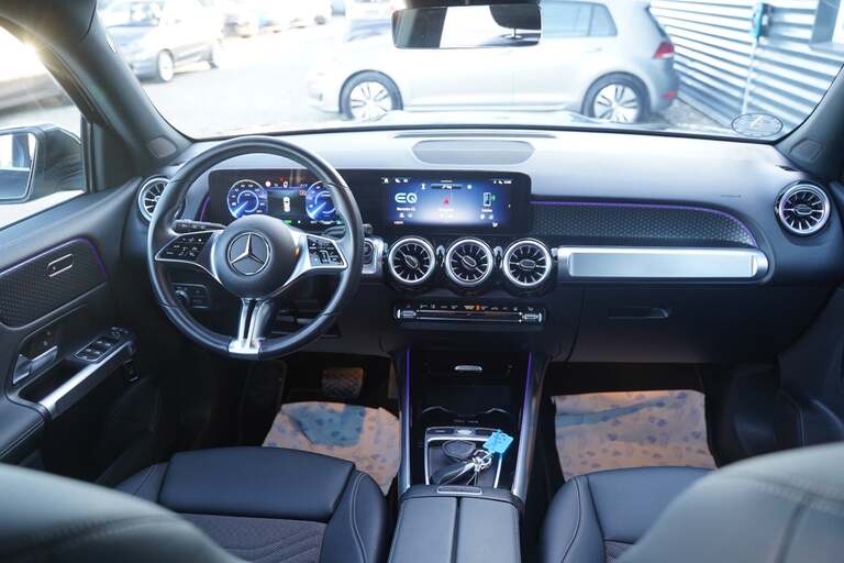 Mercedes EQB250+