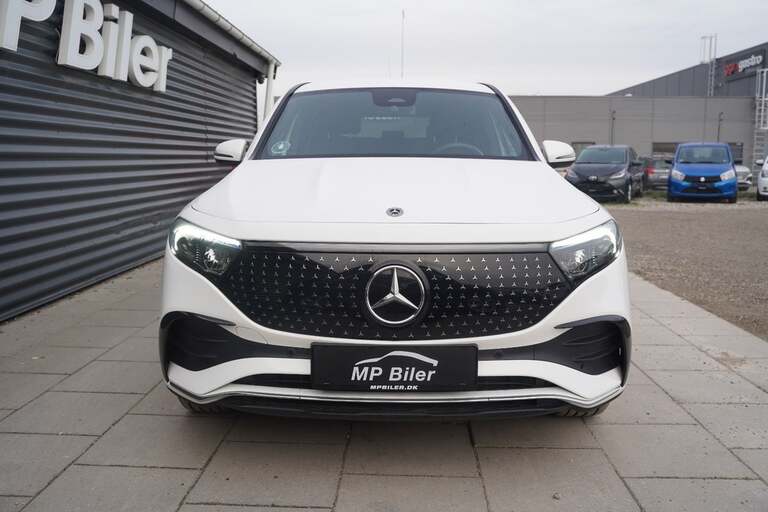 Mercedes EQB250+
