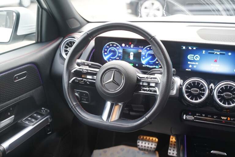 Mercedes EQB250+