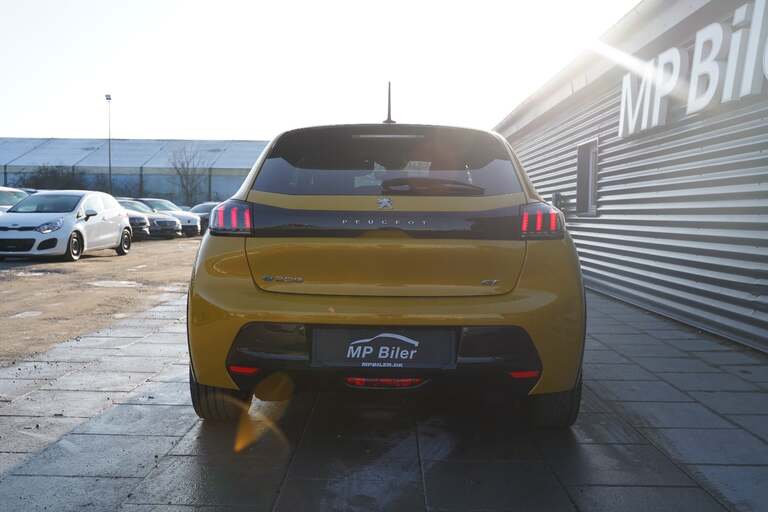 Peugeot e-208