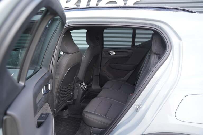 Volvo EX40