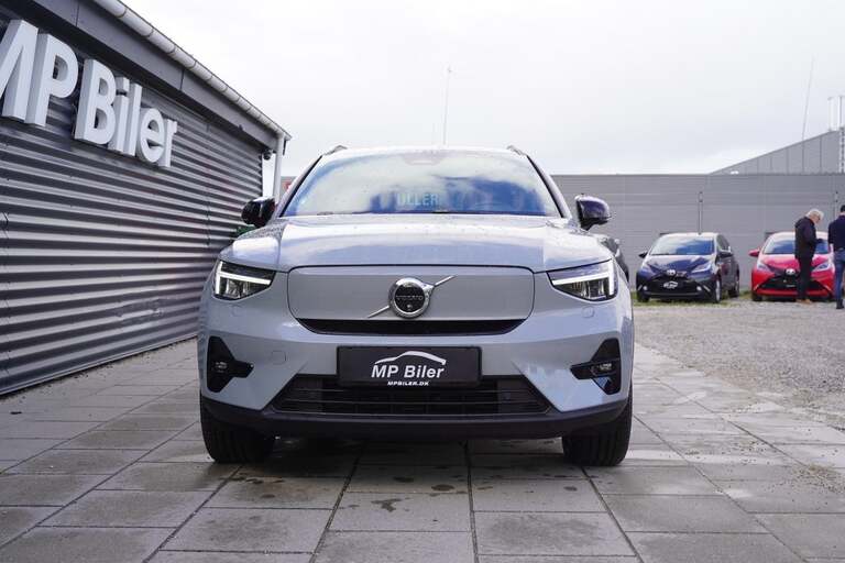 Volvo EX40