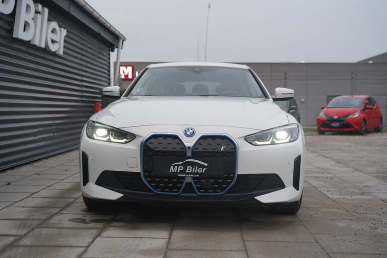 BMW i4