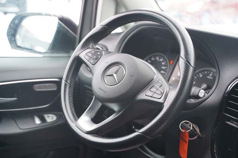 Mercedes Vito 114