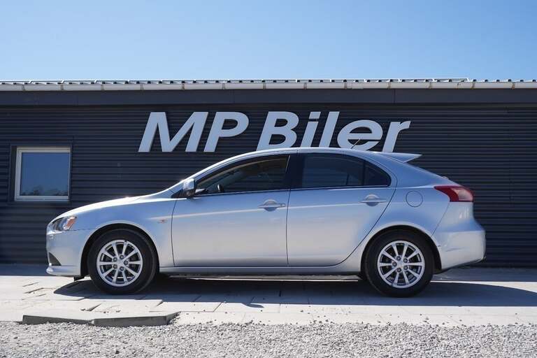 Mitsubishi Lancer
