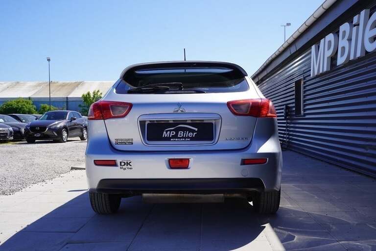 Mitsubishi Lancer