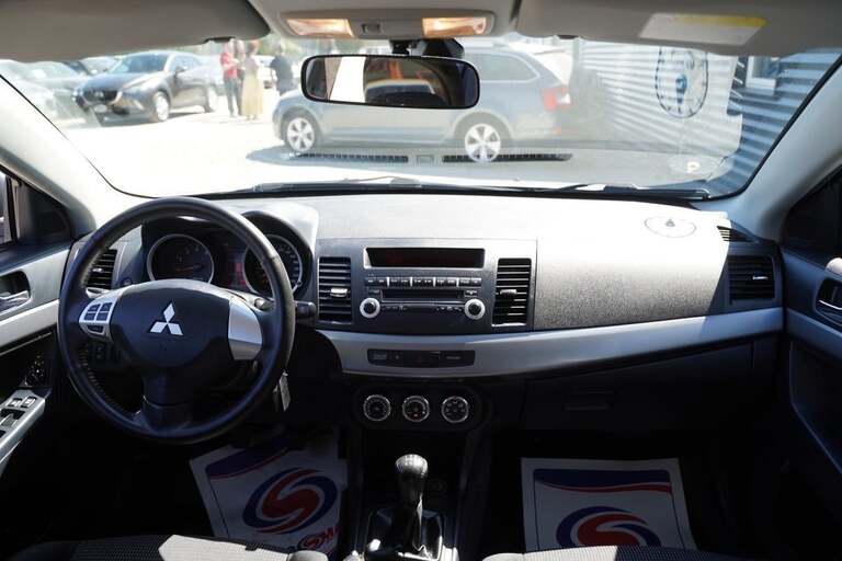 Mitsubishi Lancer