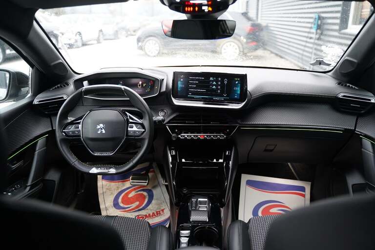 Peugeot e-208