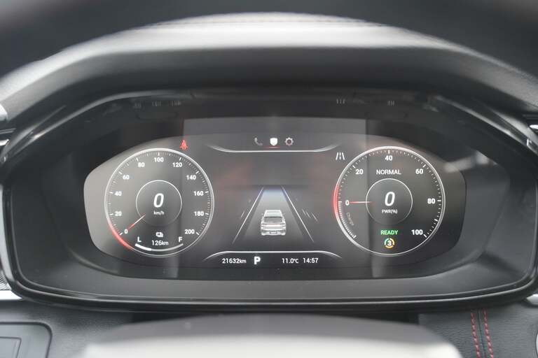 Maxus Euniq6